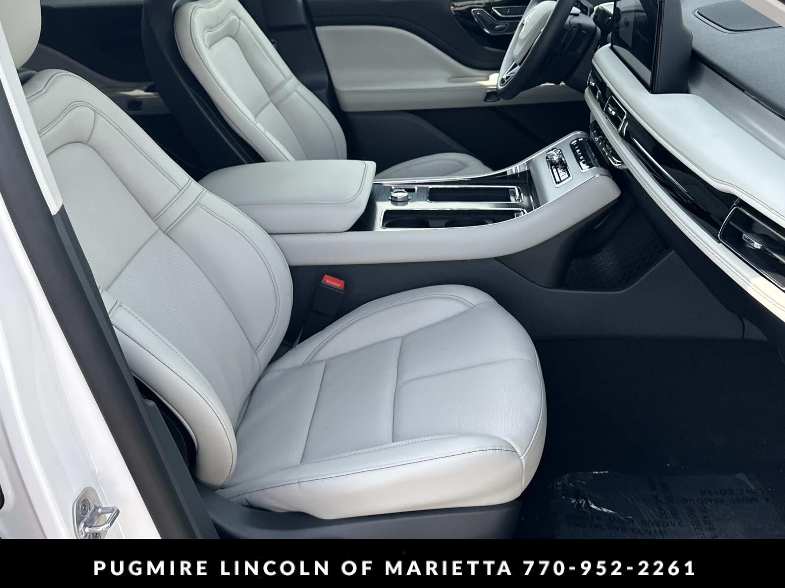 New 2026 Lincoln Aviator Reserve RWD image 13