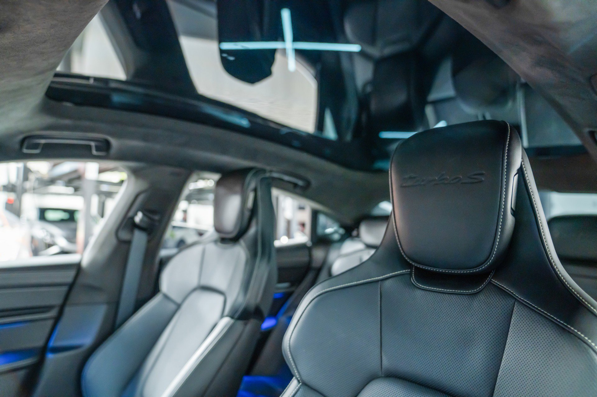 Used 2022 Porsche Taycan Turbo S image 17