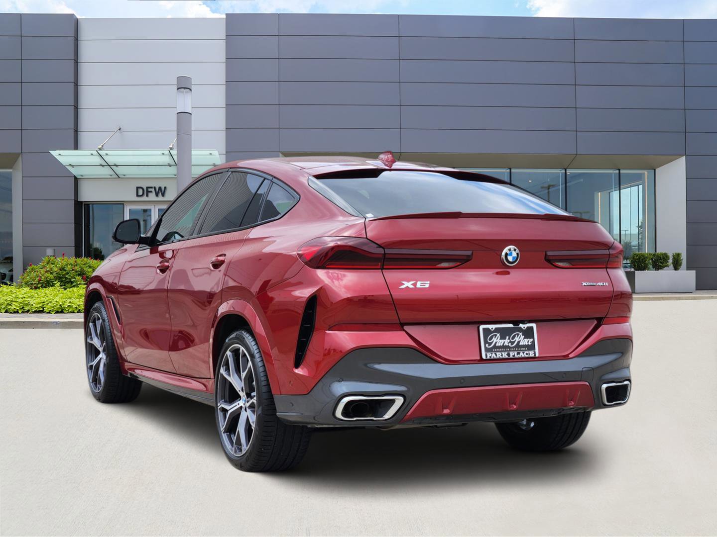 Used 2020 BMW X6 xDrive40i w/ Executive Package image 3