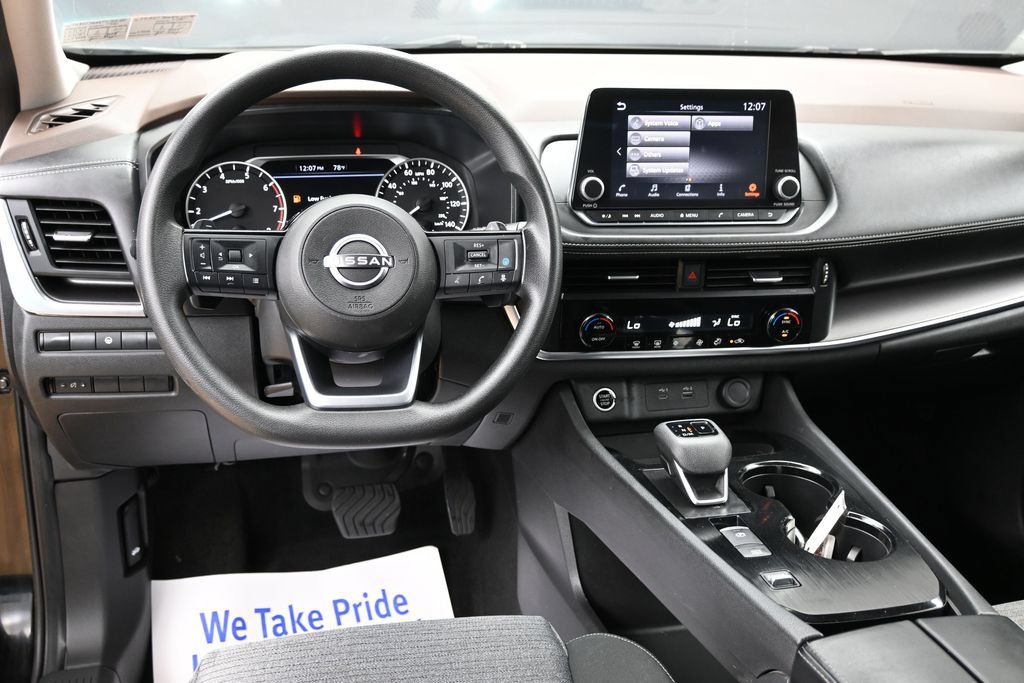 Used 2023 Nissan Rogue SV FWD image 29
