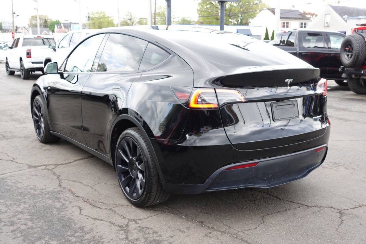 Used 2024 Tesla Model Y Long Range image 2