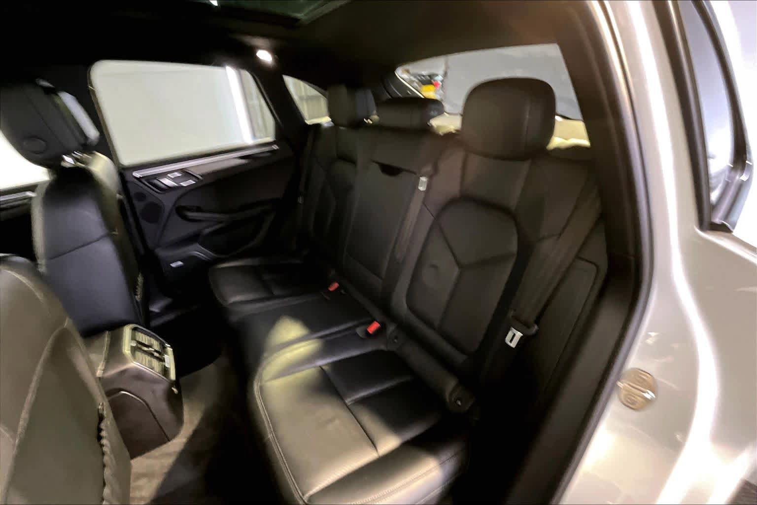 Used 2020 Porsche Macan S AWD/4WD image 21