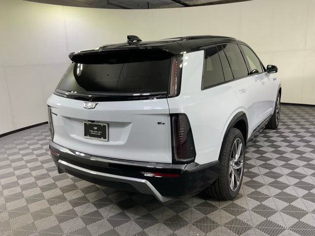 New 2027 Cadillac Vistiq Sport w/ LPO, Floor Liner Package AWD/4WD image 5