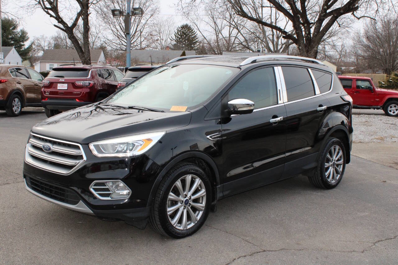 Used 2017 Ford Escape Titanium image 3
