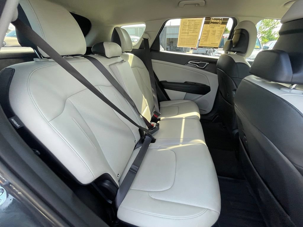 Used 2024 Kia Sportage EX FWD image 27
