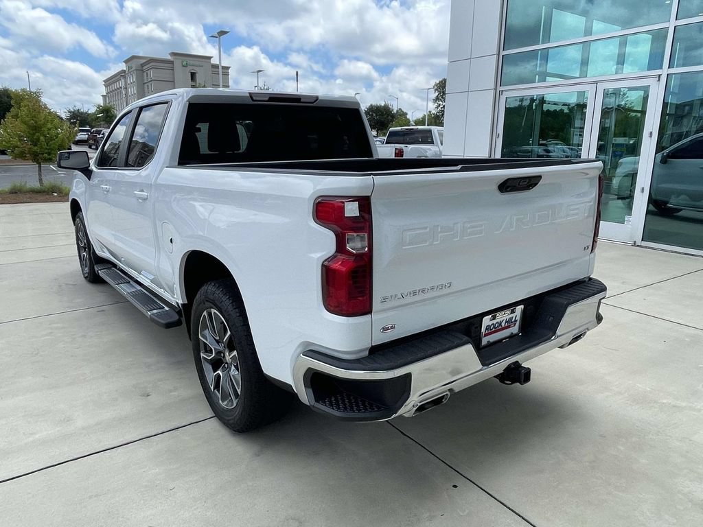 Used 2022 Chevrolet Silverado 1500 LT AWD/4WD image 9
