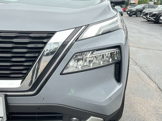 Used 2021 Nissan Rogue Platinum AWD/4WD image 16