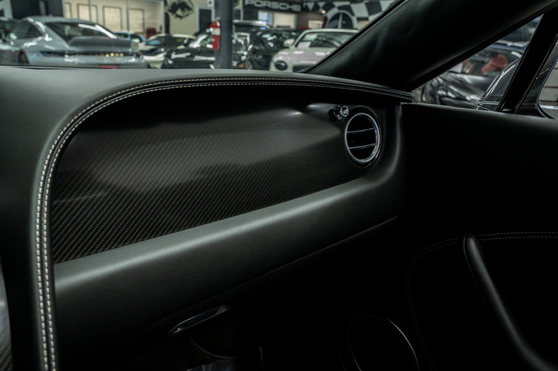 Used 2014 Bentley Continental GT image 27