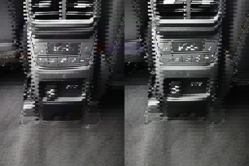 Used 2024 Honda Pilot Elite image 13