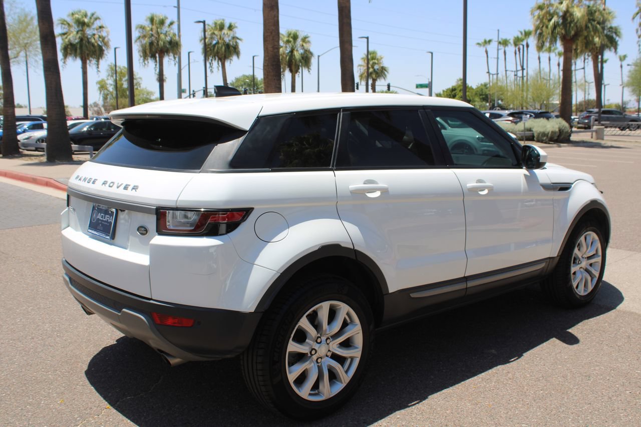 Used 2019 Land Rover Range Rover Evoque SE AWD/4WD image 5