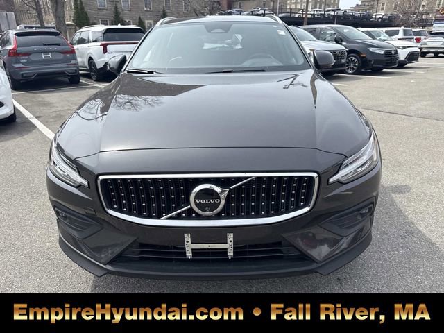 Used 2025 Volvo V60 B5 Cross Country Plus AWD/4WD image 12