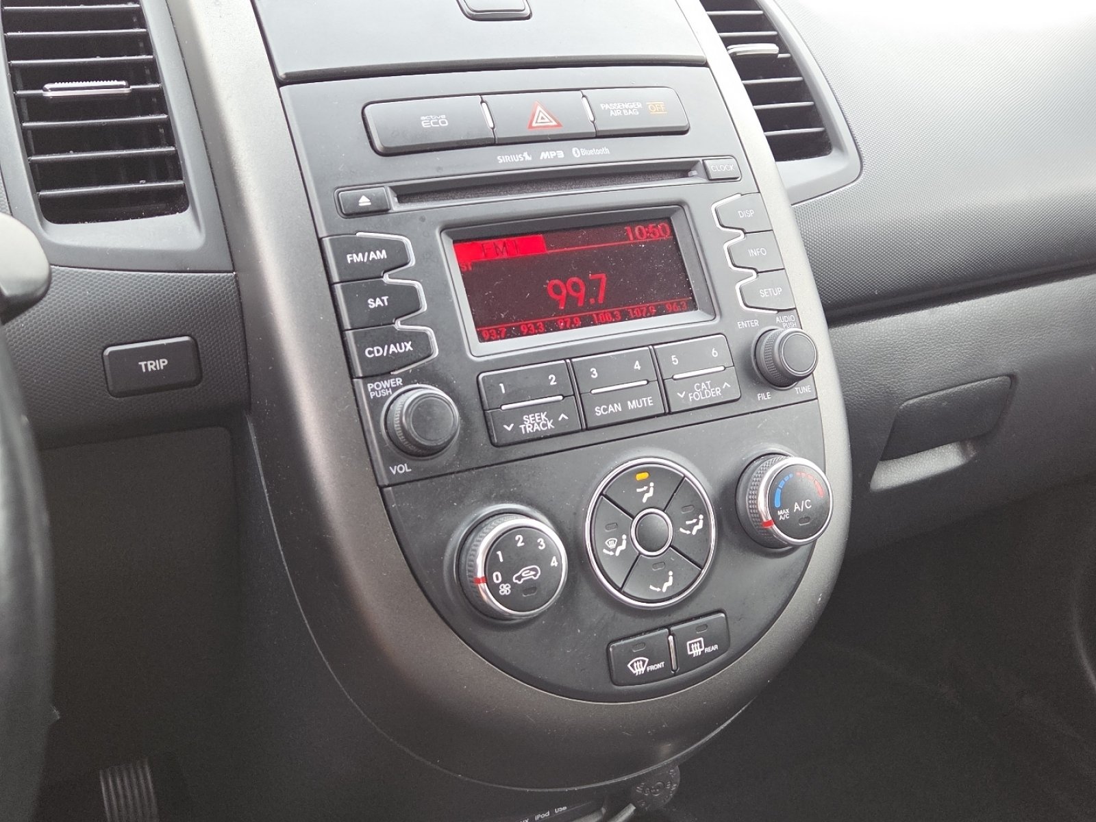 Used 2013 Kia Soul + FWD image 25