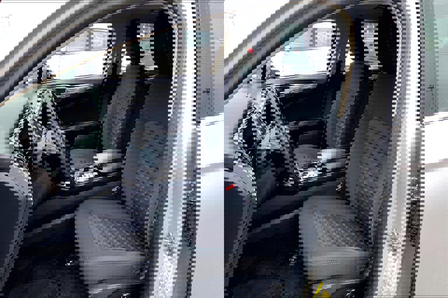 Used 2019 Ford Fusion SE image 8