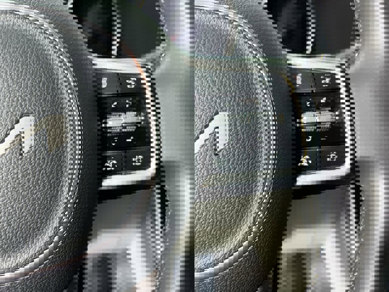 Certified 2024 Kia Carnival LX image 17