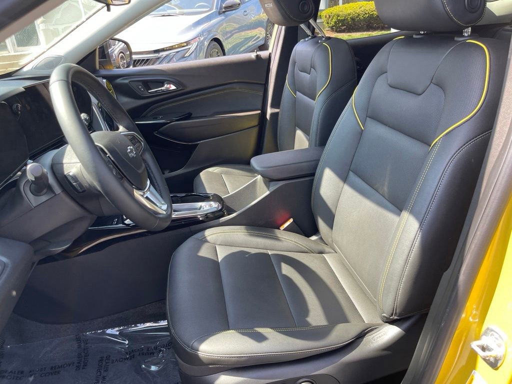 Used 2024 Chevrolet Trax ACTIV w/ Sunroof Package FWD image 16