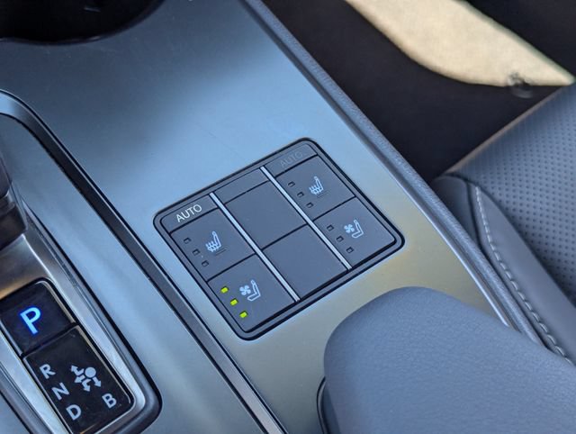 Used 2025 Lexus UX 300h FWD w/ Accessory Package (Z2) image 30