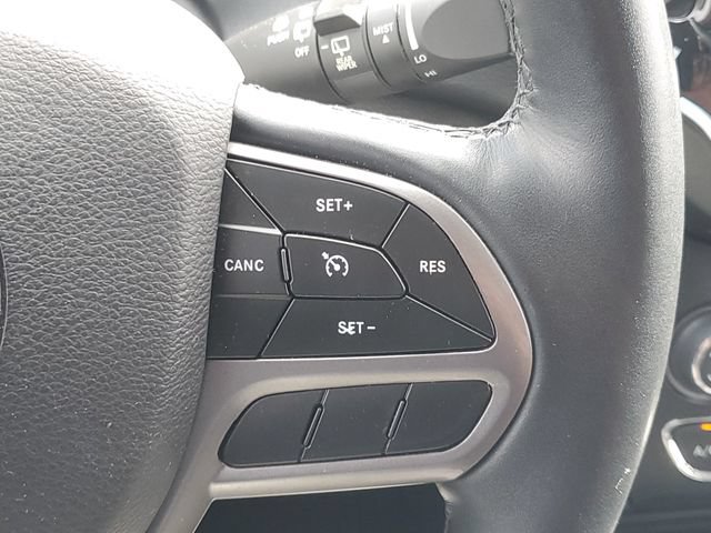 Used 2019 Jeep Cherokee Limited AWD/4WD image 24