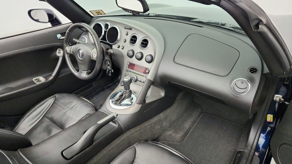Used 2008 Pontiac Solstice Convertible w/ Premium Package image 21