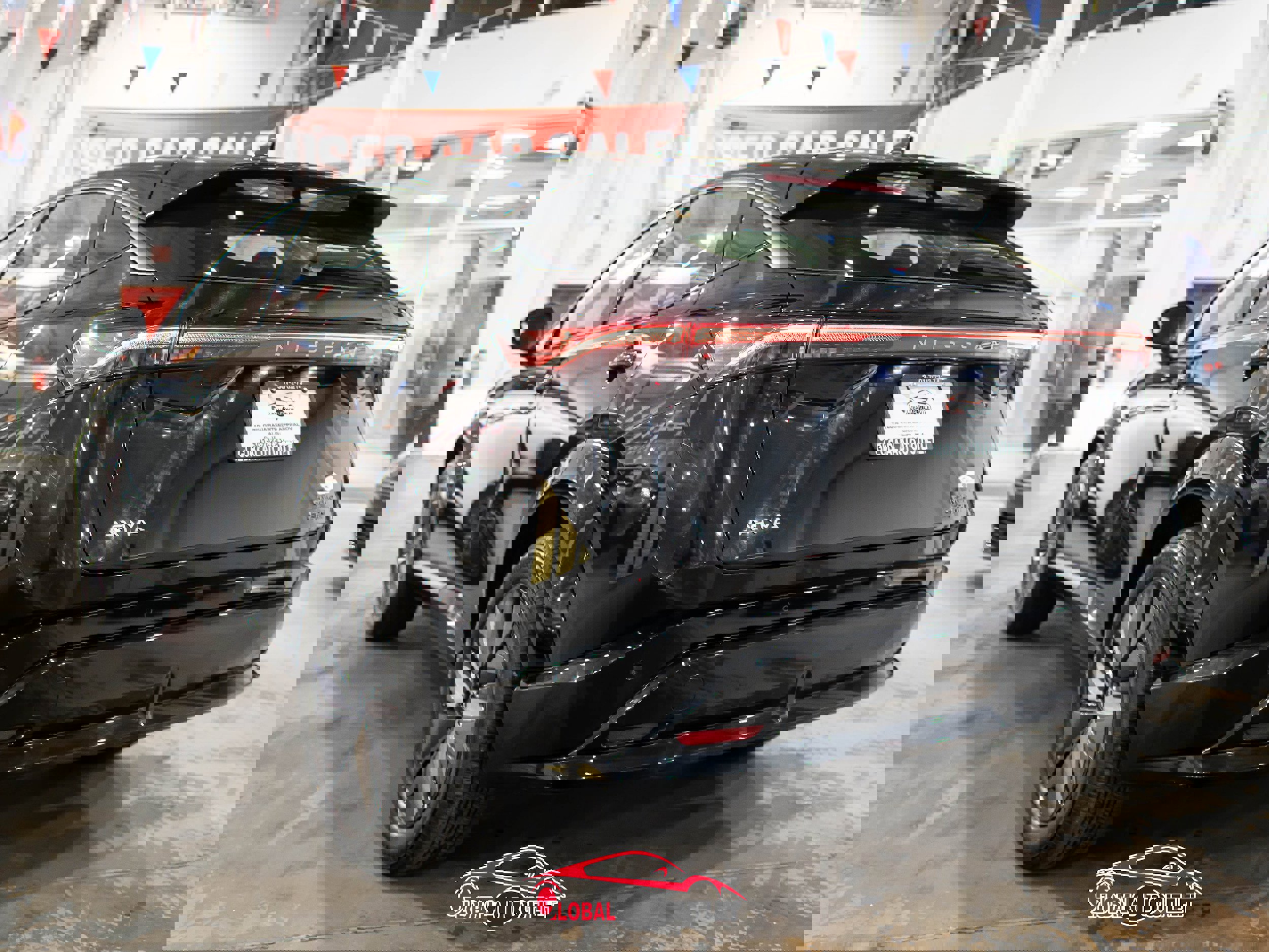 Used 2023 Nissan Ariya AWD image 5