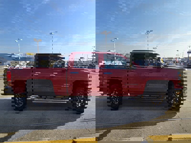 Used 2015 Chevrolet Silverado 1500 LTZ Z71 w/ LTZ Plus Package image 2