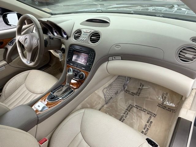 Used 2012 Mercedes-Benz SL 550 image 24