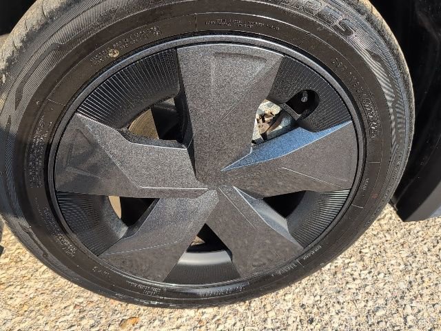 Used 2025 Toyota Prius LE image 22