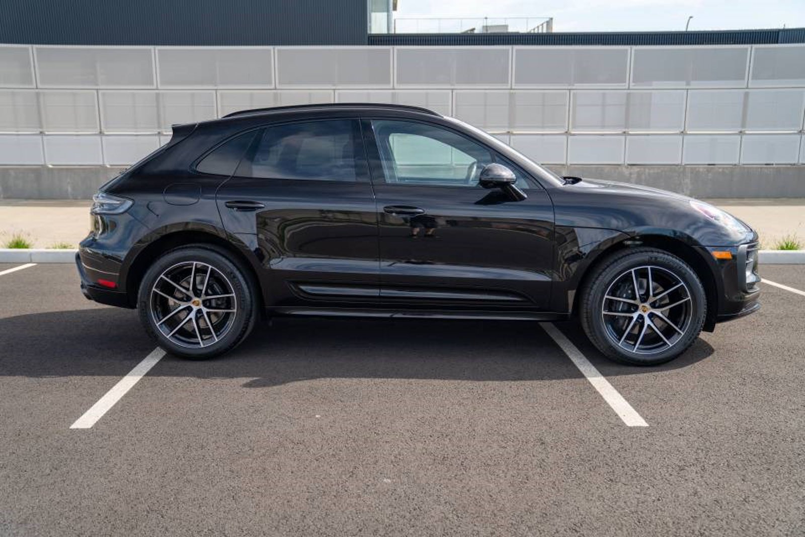 New 2026 Porsche Macan Turbo AWD/4WD image 8