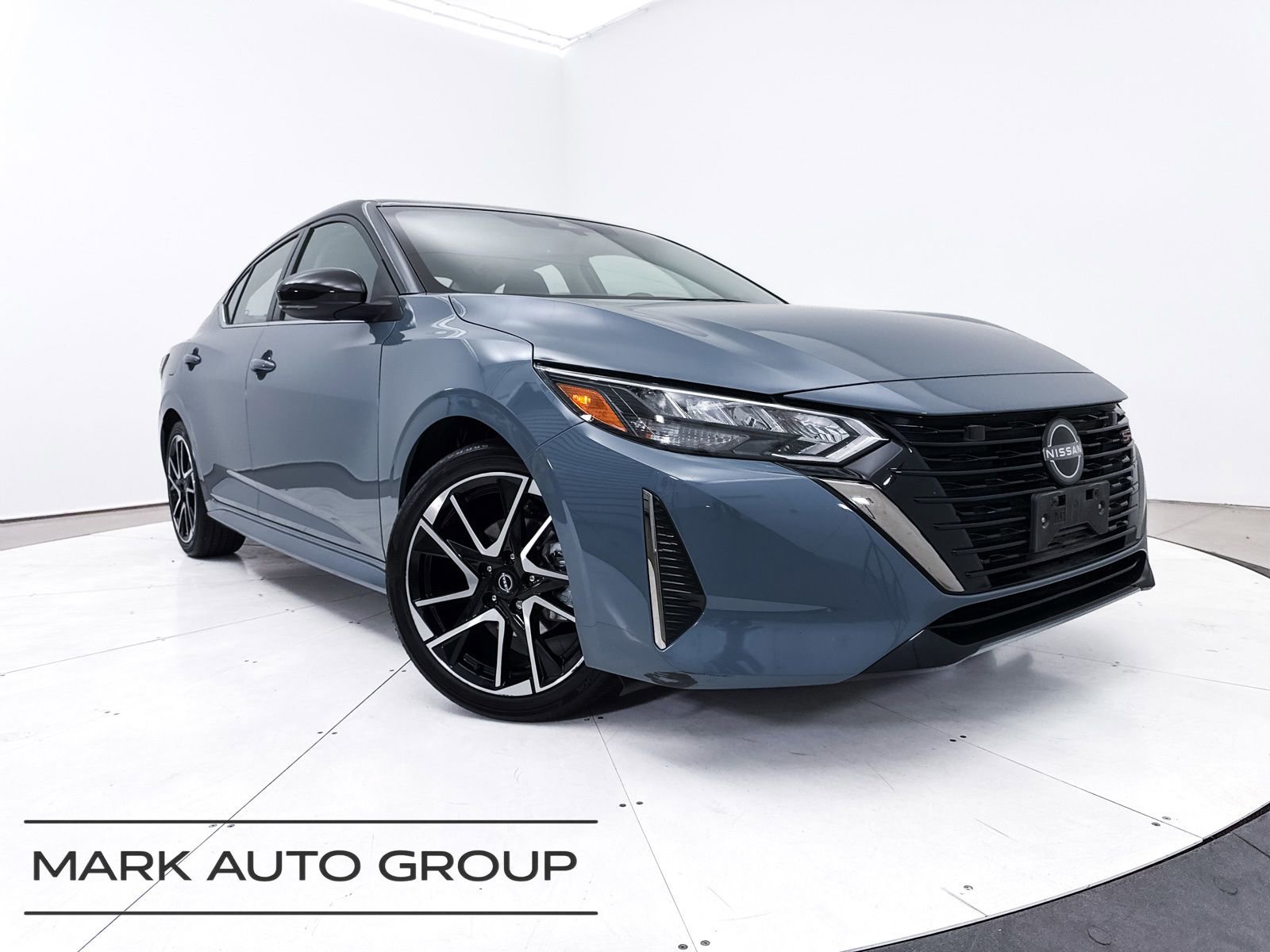 Used 2024 Nissan Sentra SR w/ Trunk Package image 1