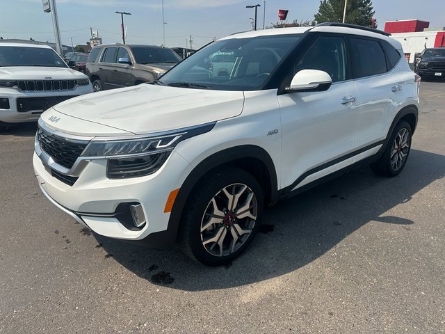 Used 2023 Kia Seltos SX image 8