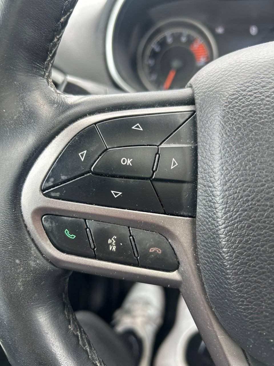 Used 2019 Jeep Cherokee Limited AWD/4WD image 21