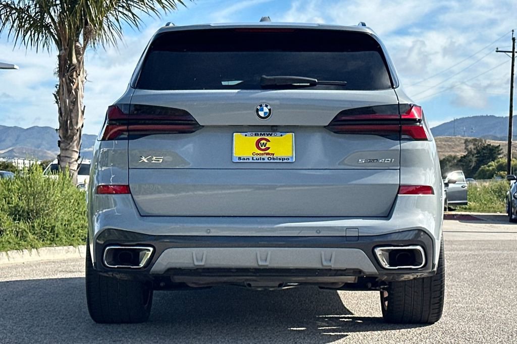 Used 2024 BMW X5 sDrive40i w/ M Sport Package image 4