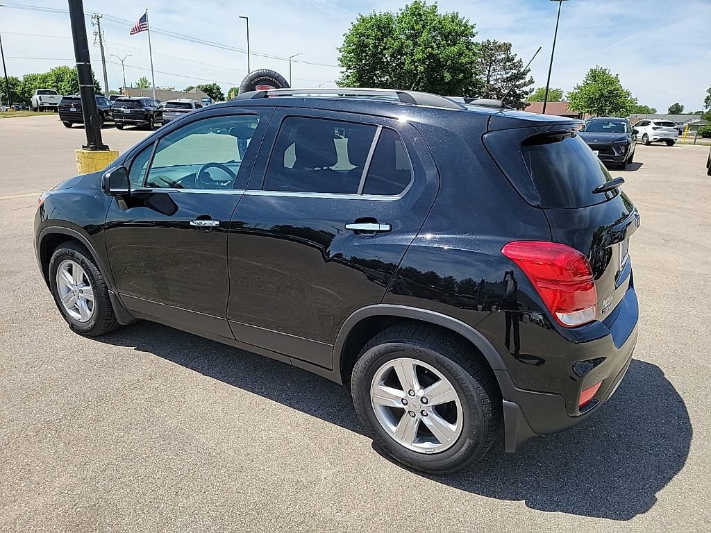 Certified 2019 Chevrolet Trax LT w/ LT Convenience Package FWD image 8