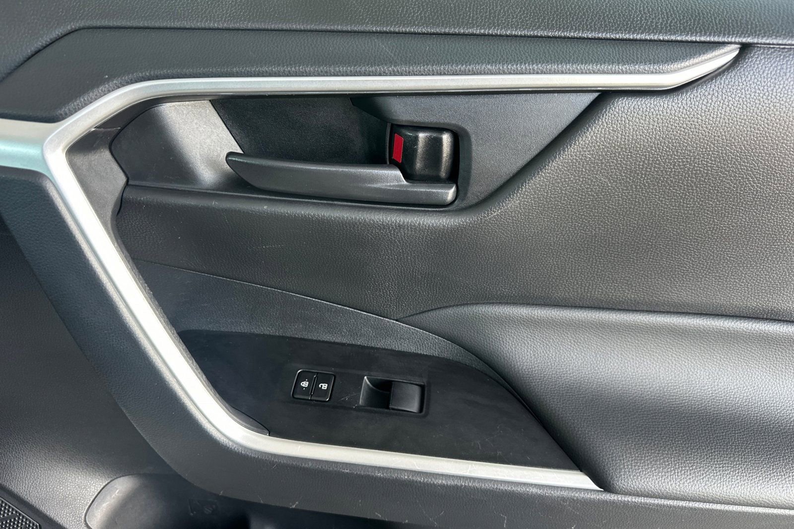 Certified 2024 Toyota RAV4 LE image 22