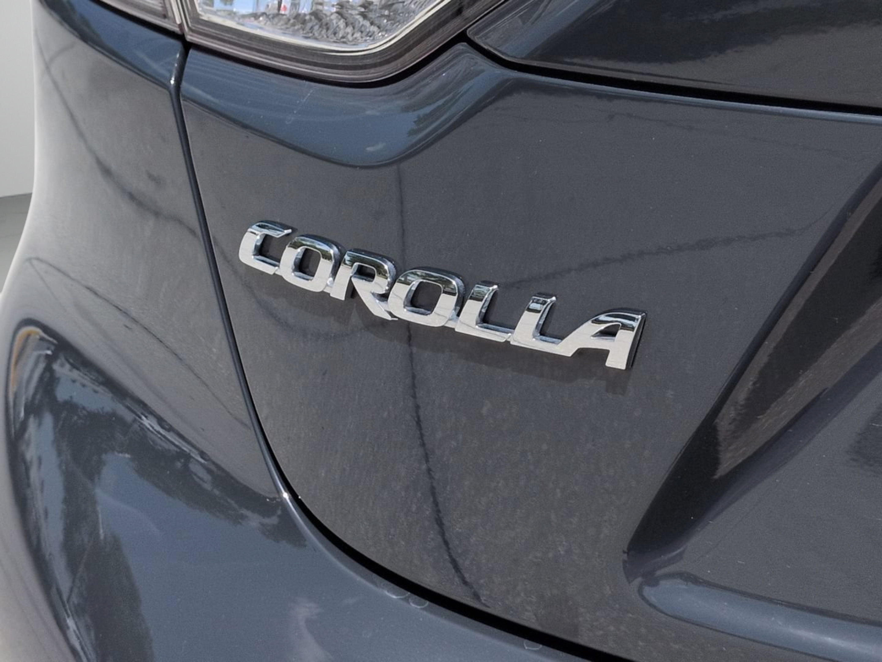 Used 2025 Toyota Corolla SE FWD image 15
