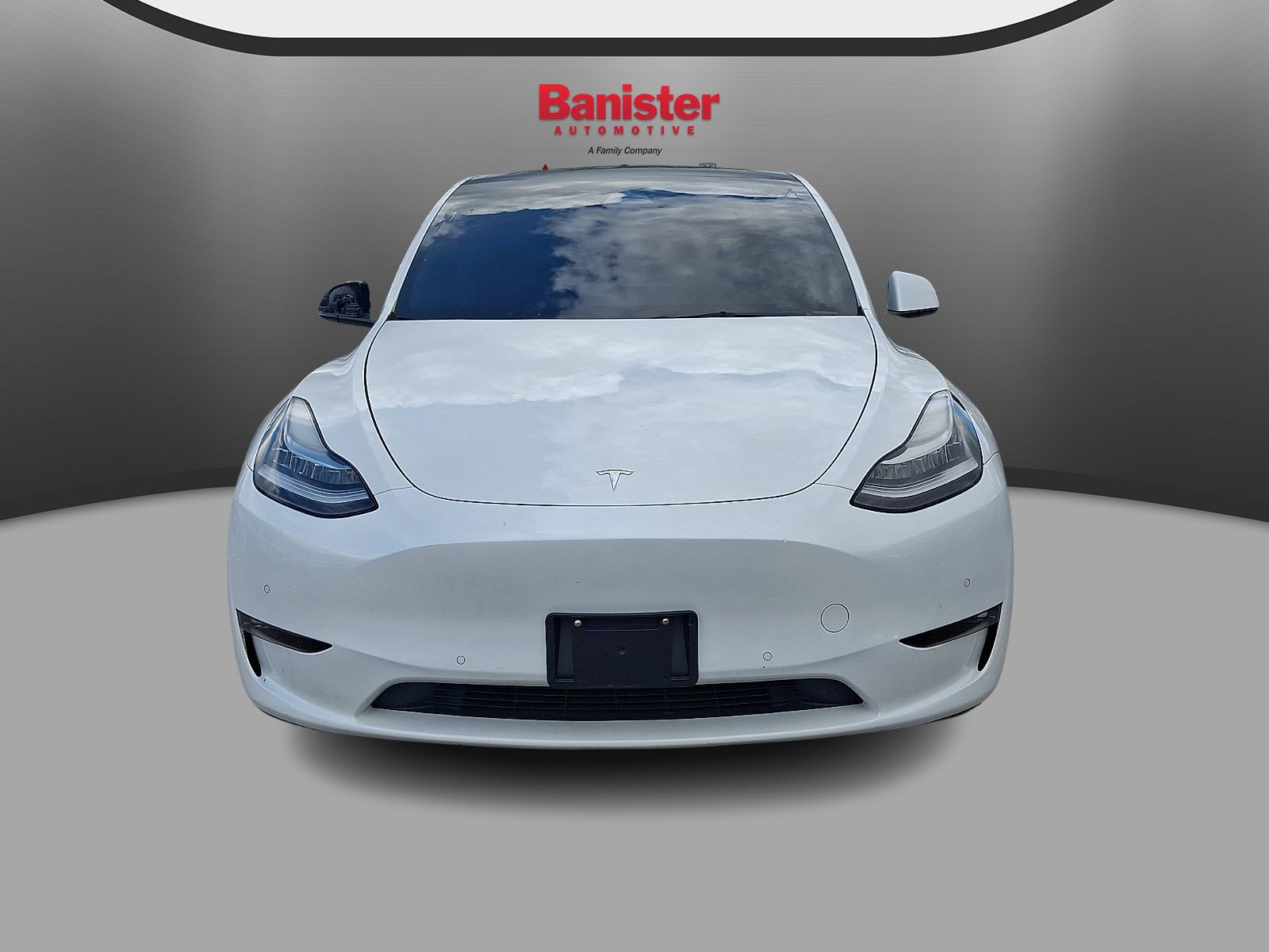 Used 2022 Tesla Model Y Long Range AWD/4WD image 2