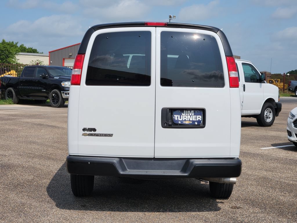Used 2025 Chevrolet Express 3500 LS RWD image 6