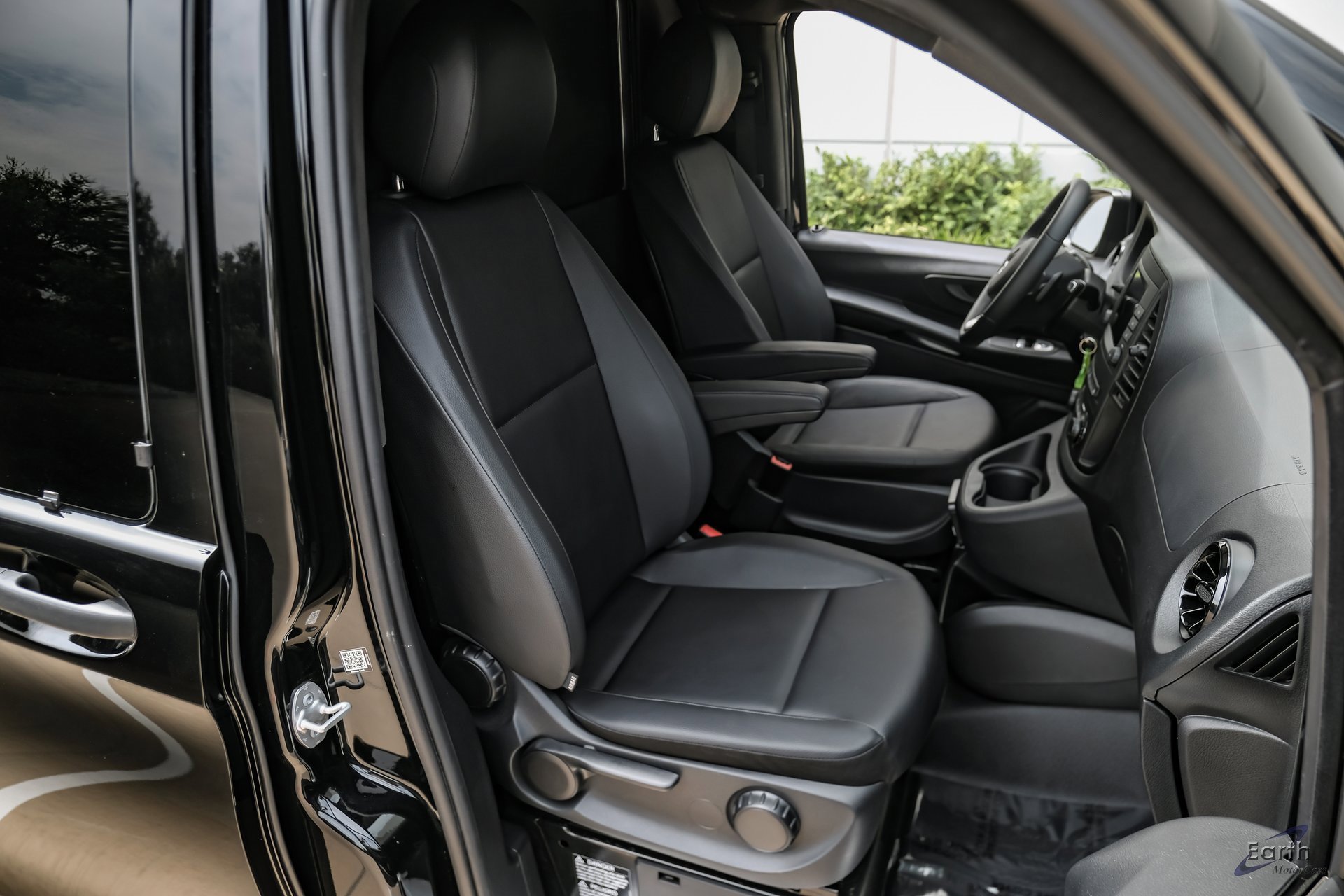 Used 2023 Mercedes-Benz Metris Passenger image 47