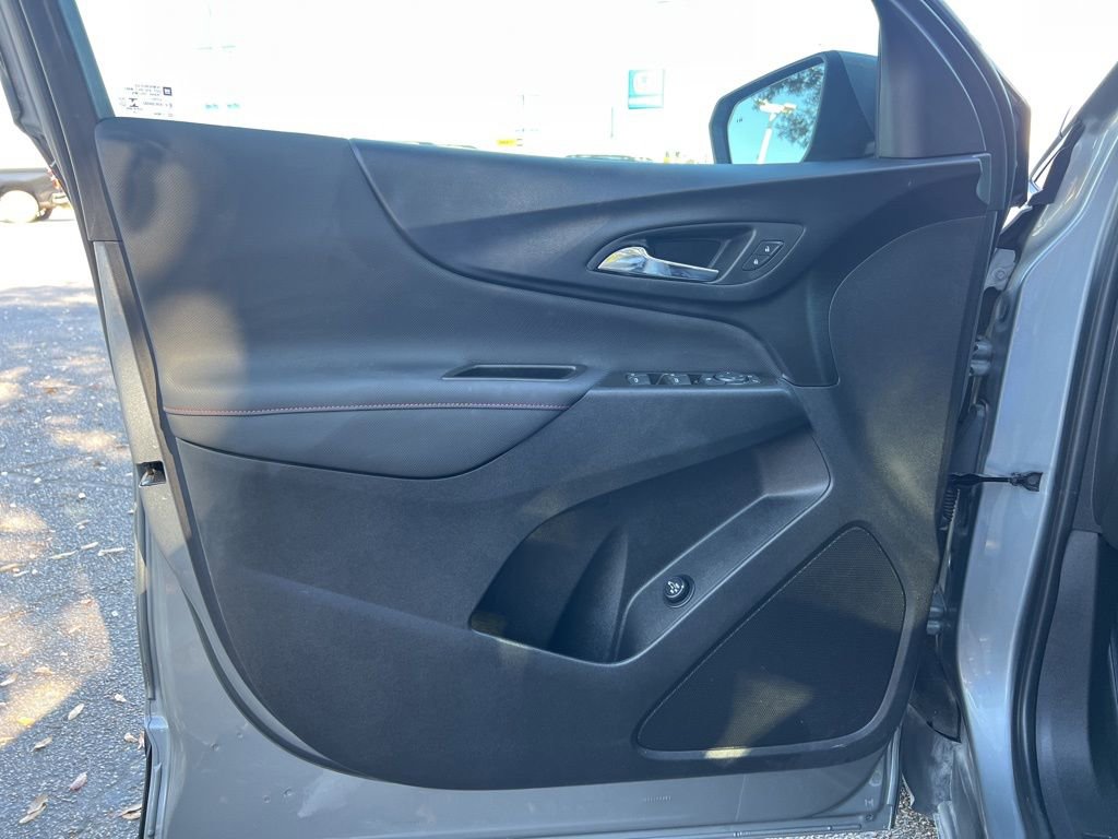 Used 2023 Chevrolet Equinox RS image 22
