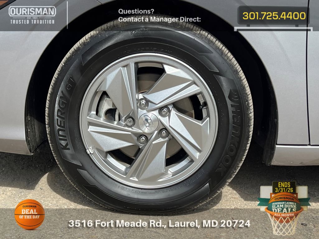 Used 2025 Hyundai Elantra SE image 5