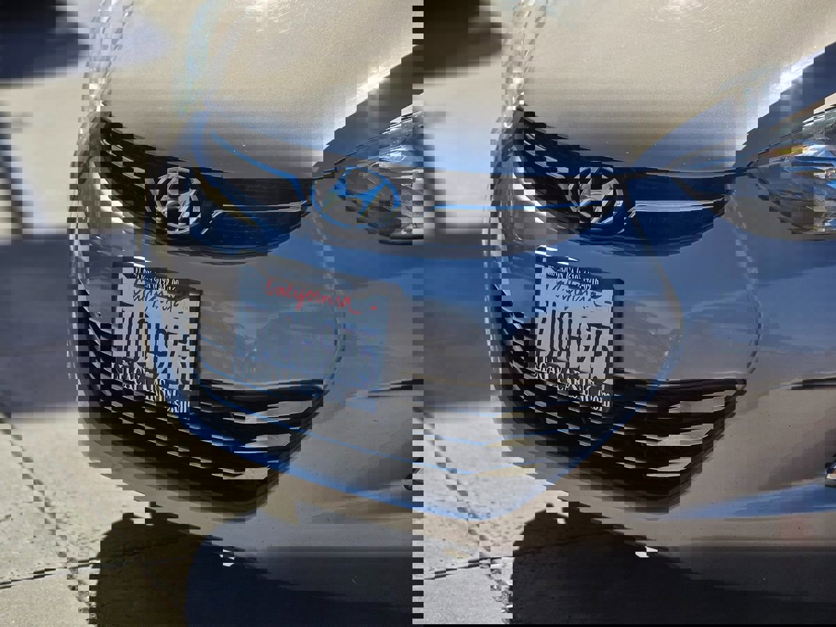 Used 2012 Hyundai Elantra Limited w/ Technology Pkg 5 image 9