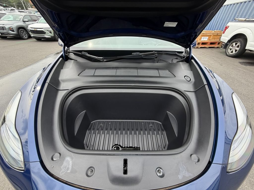 Used 2023 Tesla Model Y Long Range AWD/4WD image 25