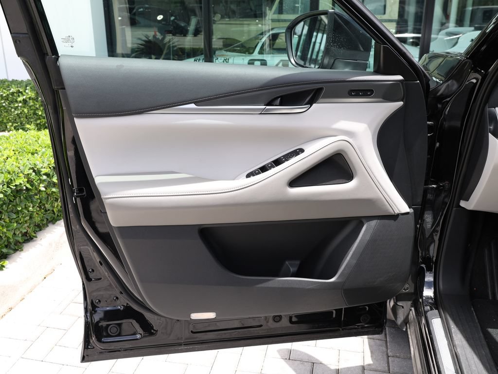 Certified 2026 INFINITI QX60 Pure w/ Cargo Package FWD image 11