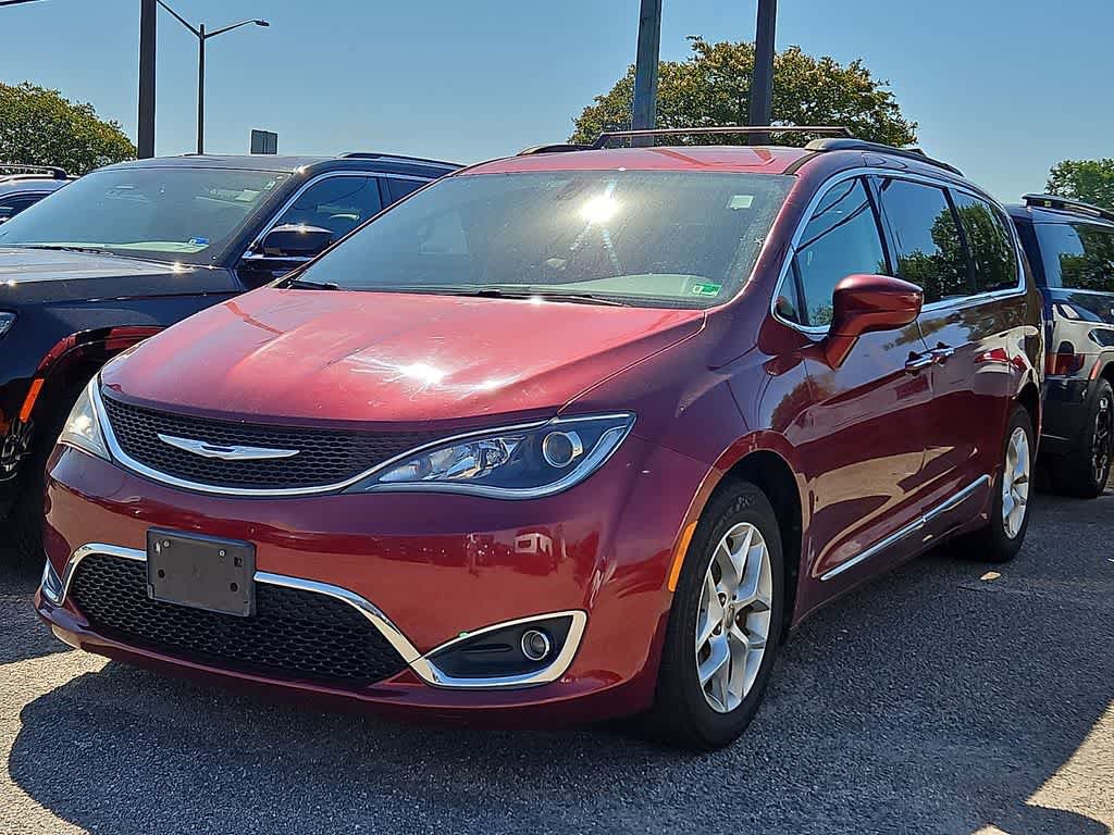 Used 2017 Chrysler Pacifica Touring-L w/ Tire & Wheel Group