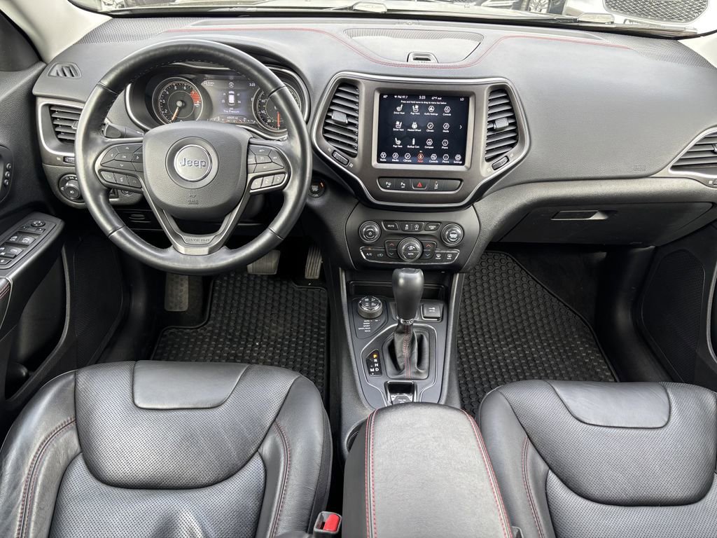 Used 2021 Jeep Cherokee Trailhawk w/ Technology Group image 22