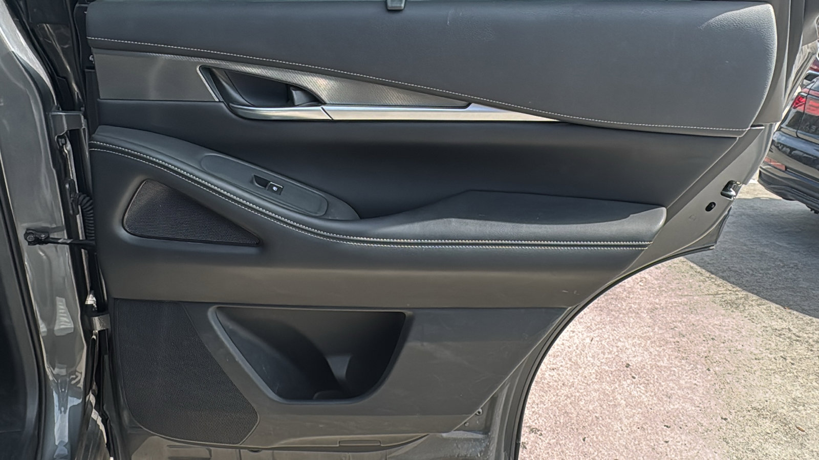 Used 2023 INFINITI QX60 Luxe w/ Cargo Package image 27