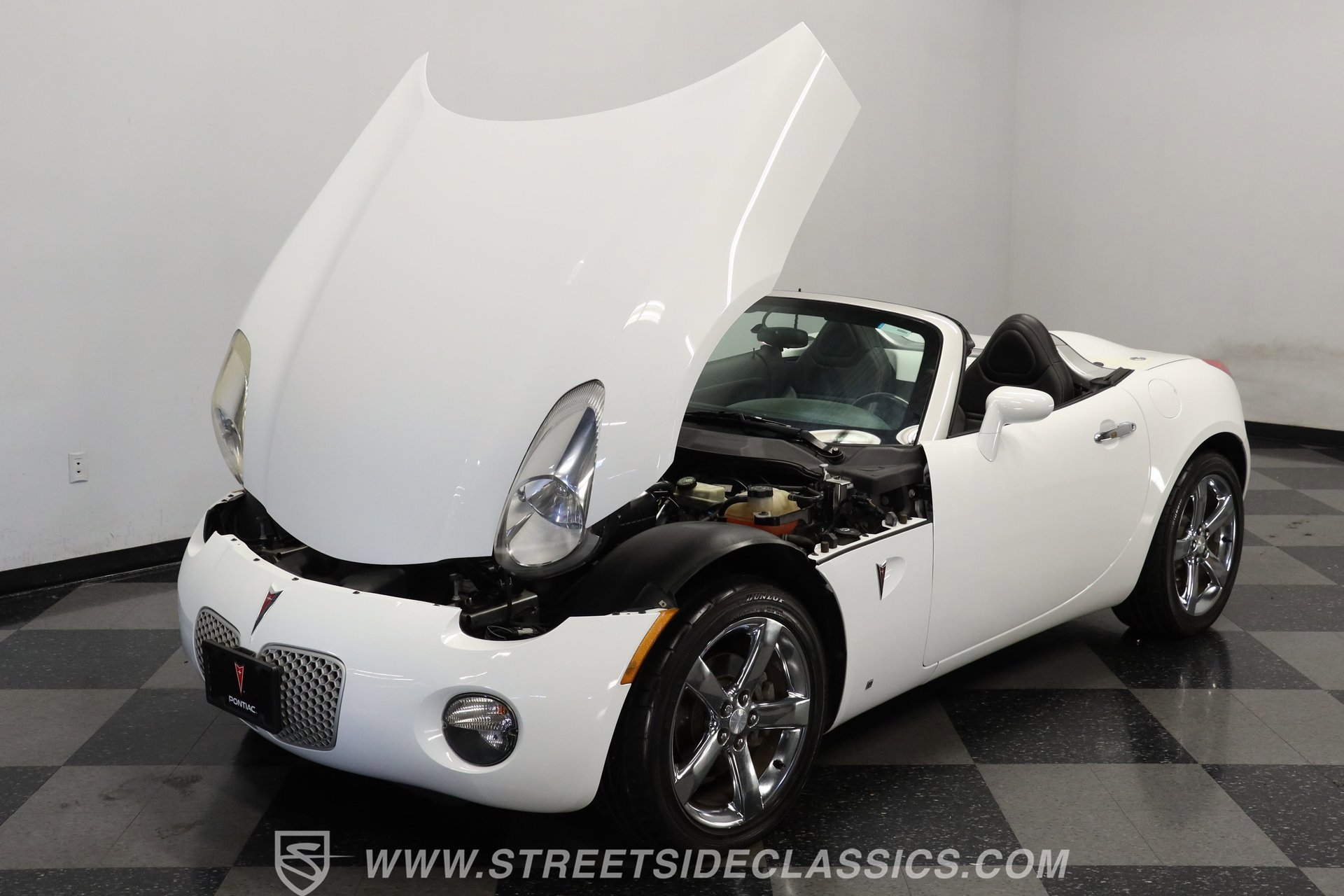 Used 2007 Pontiac Solstice Convertible w/ Premium Package image 29
