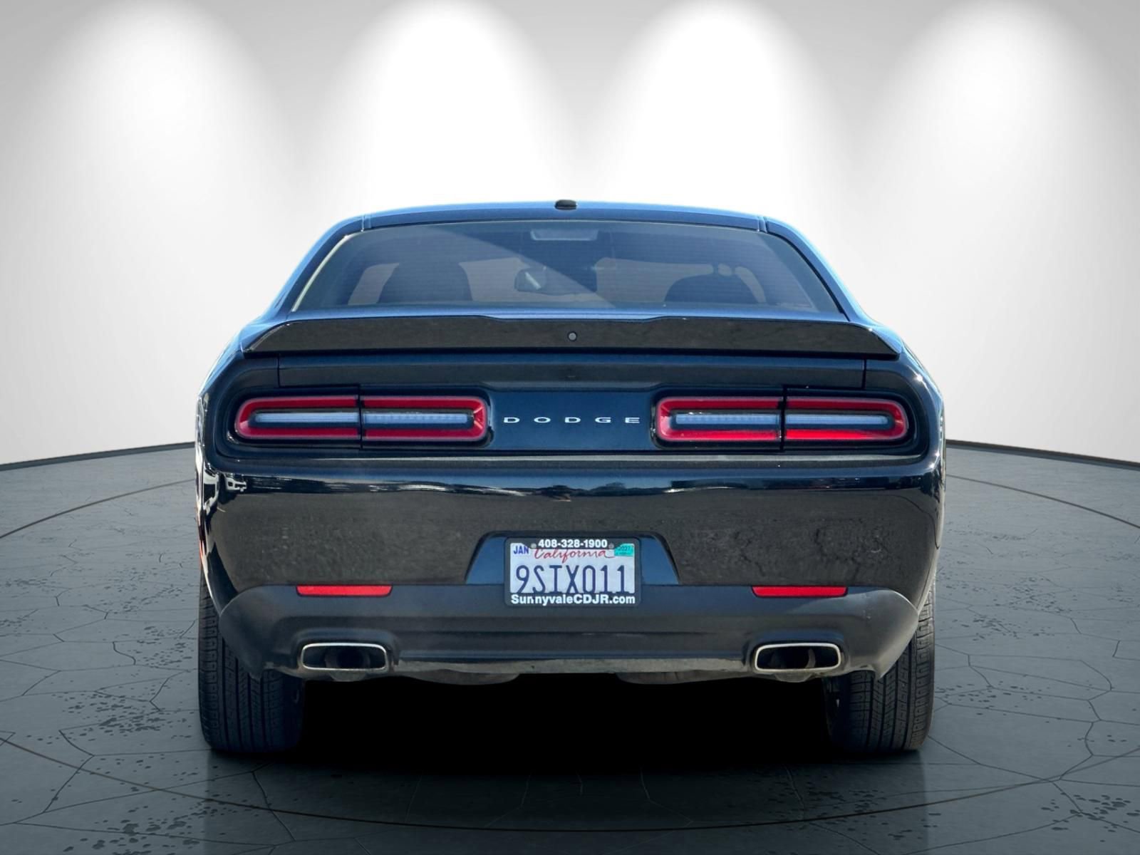 Used 2021 Dodge Challenger SXT RWD image 5