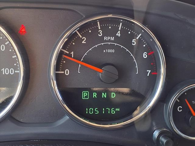 Used 2015 Jeep Wrangler Unlimited Sahara w/ Dual Top Group image 18