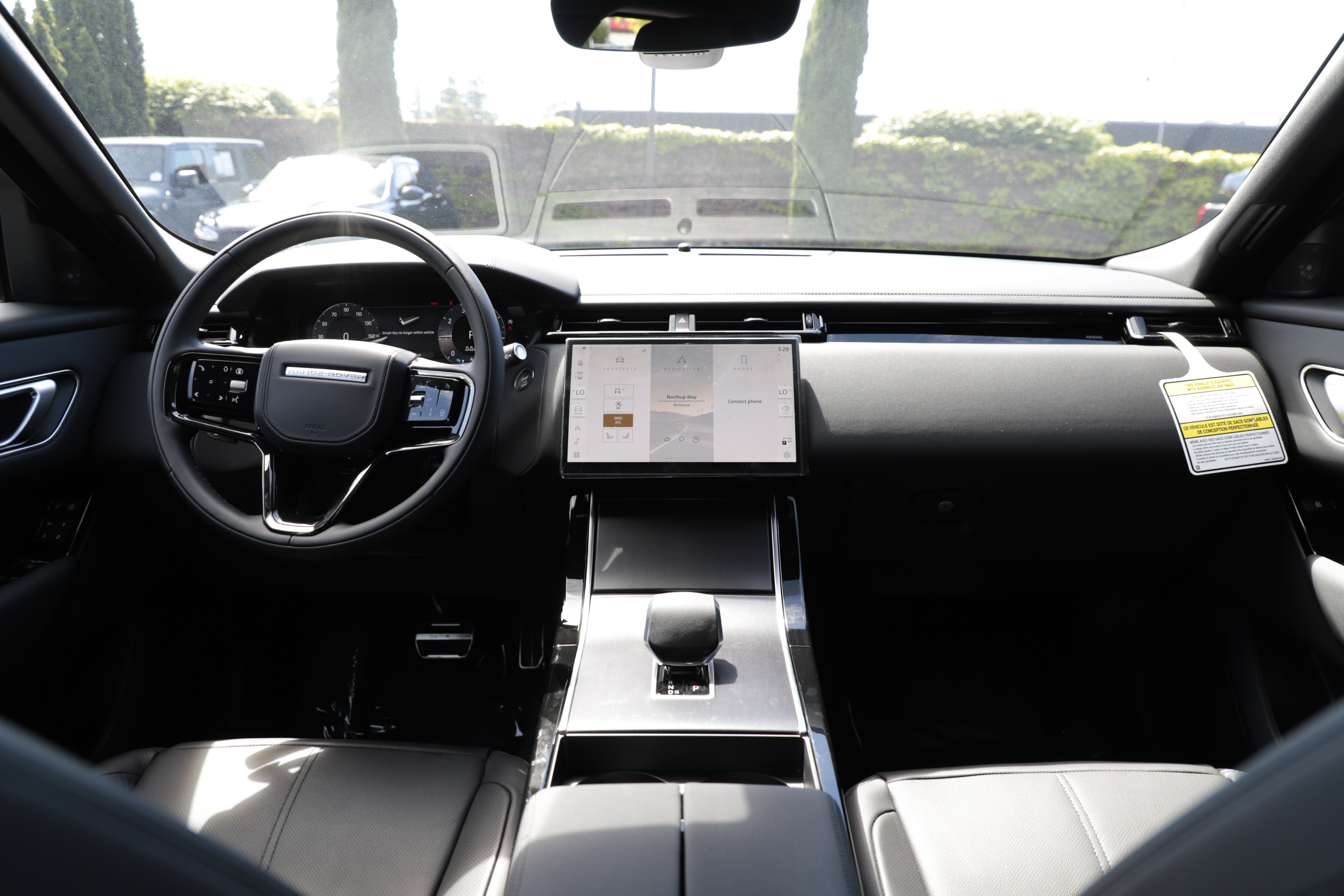 New 2026 Land Rover Range Rover Velar Dynamic SE AWD/4WD image 16