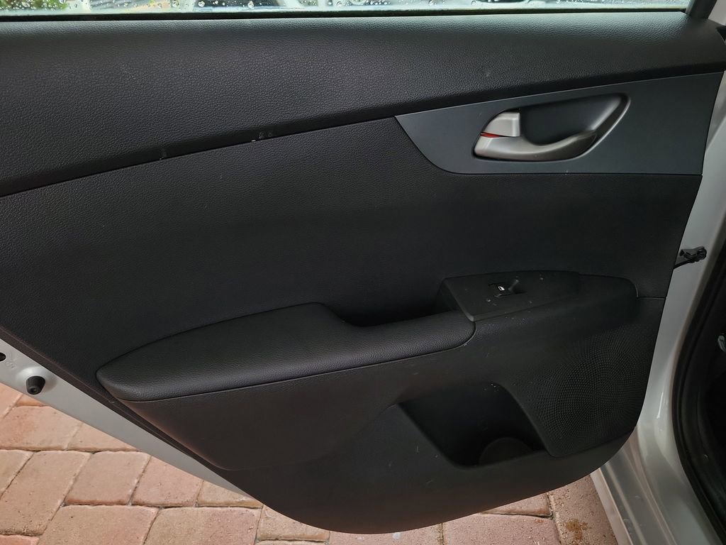 Used 2021 Kia Forte LXS FWD image 10